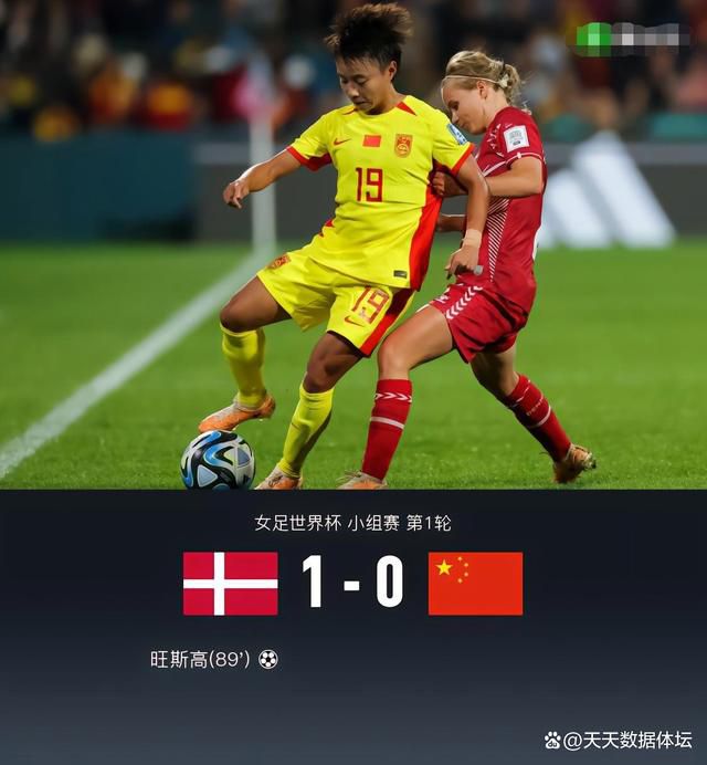 男人扒开女人的腿
